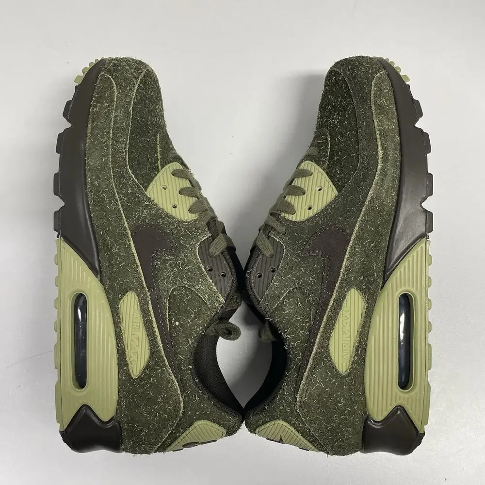 Nike Air Max 90 Skunk HV6663 300 Size 8.5 Men Green Retro Runner Hairy Suede 420